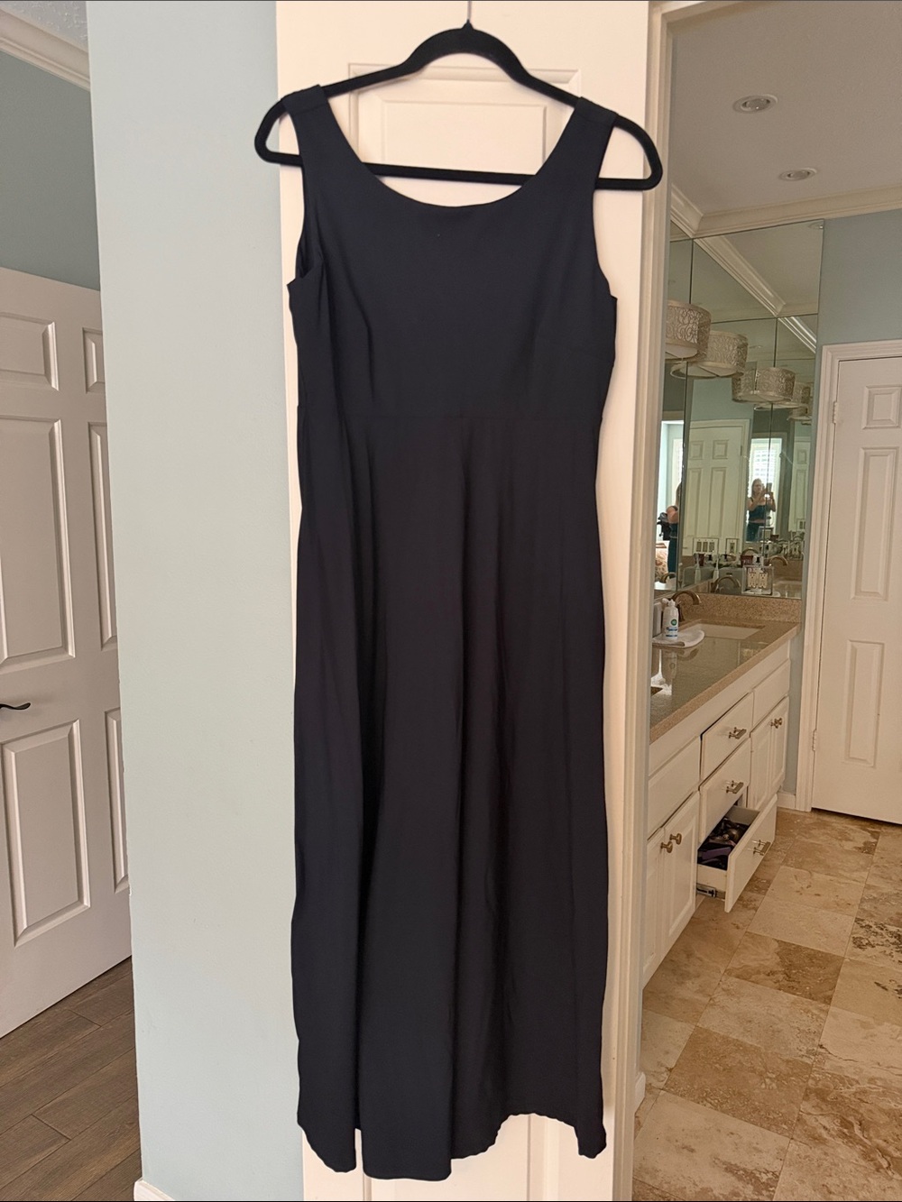 Jude Connally Black Sleeveless Maxi Dress
